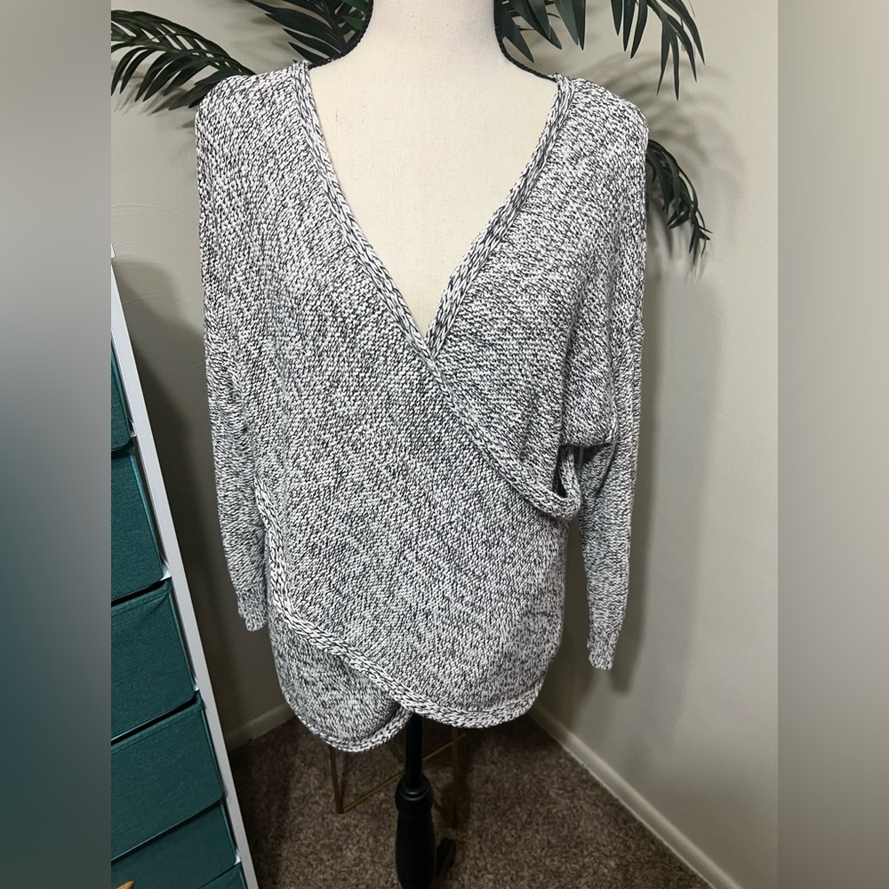 Kimchi Blue Black & White Marbled Knit Crossover Sweater (S)